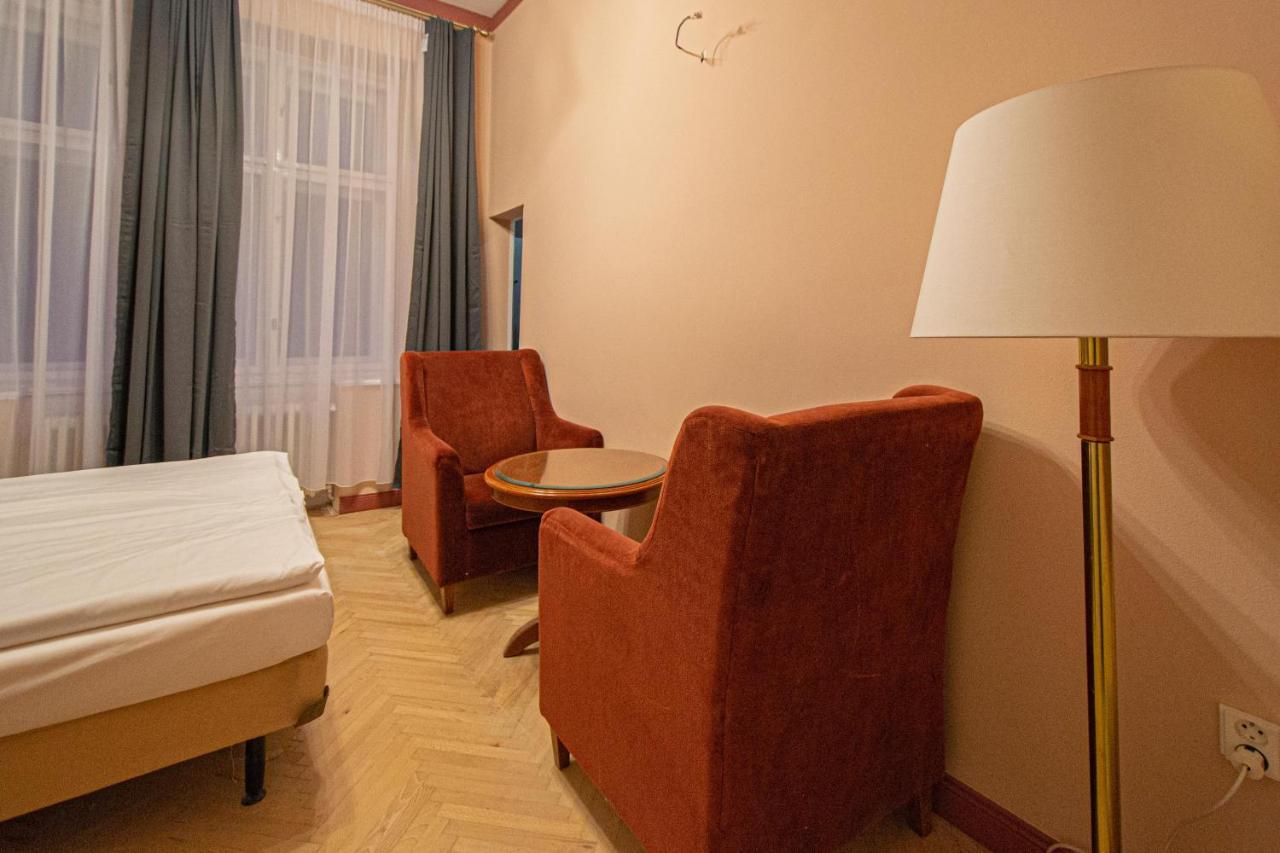 4 Bedrooms 130M2 Apartment At The Main City Square Praga Esterno foto